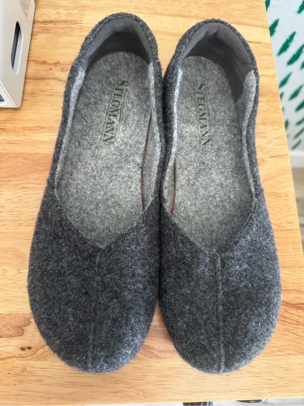 Stegmann Women's Gray Felt Slip-On Flats
